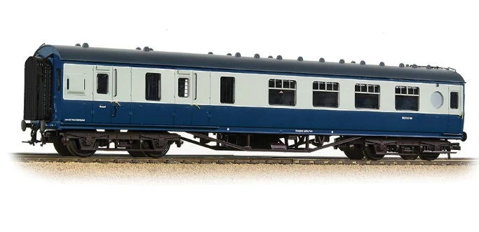 BACHMANN 39-462 LMS 57ft ‘Porthole’ Brake Second Corridor BR Blue & Grey 1 BACHMANN 39-462 LMS 57ft ‘Porthole’ Brake Second Corridor BR Blue & Grey