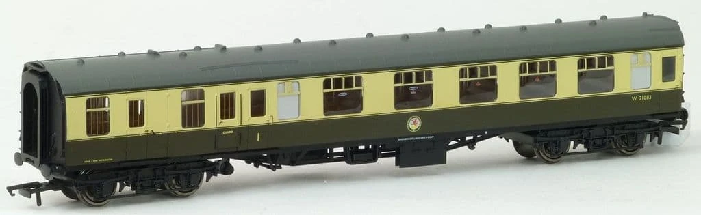 Hornby R40021 BR MK1 Brake Composite Corridor ‘W21083’ 3 Hornby R40021 BR MK1 Brake Composite Corridor ‘W21083’ - Image 3