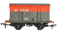 BACHMANN 38-883 BR VEA Van BR Railfreight Red & Grey 6 BACHMANN 38-883 BR VEA Van BR Railfreight Red & Grey -Preiser Shop 4aa768b3f95288531a83aca1956f7cba