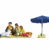 NOCH 15599 FAMILY HAVING A PICNIC (4) FIGURE SET OO SCALE