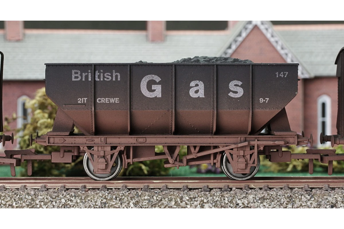 DAPOL 4F-034-103 OO GAUGE 21T HOPPER BRITISH GAS NO.147 WEATHERED 1 DAPOL 4F-034-103 OO GAUGE 21T HOPPER BRITISH GAS NO.147 WEATHERED
