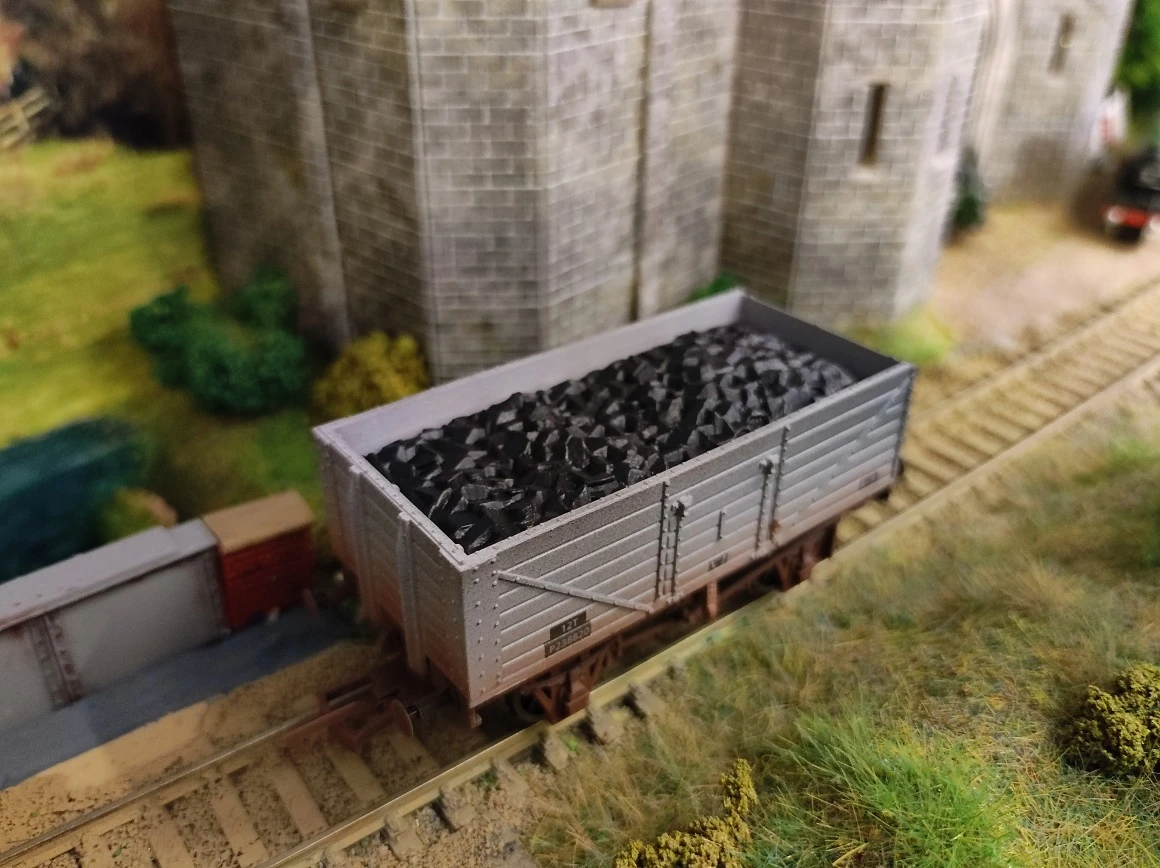 DAPOL 4F-071-024 7 PLANK BR 238820 Weathered 1 DAPOL 4F-071-024 7 PLANK BR 238820 Weathered