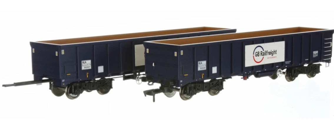 DAPOL 4F-025-015 OO MJA GBRF BOGIE BOX VAN 502027 & 028 1 DAPOL 4F-025-015 OO MJA GBRF BOGIE BOX VAN 502027 & 028