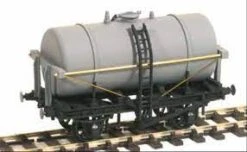 Peco Parkside Models PC92 10ft Wheel Base Oil Tank Wagon